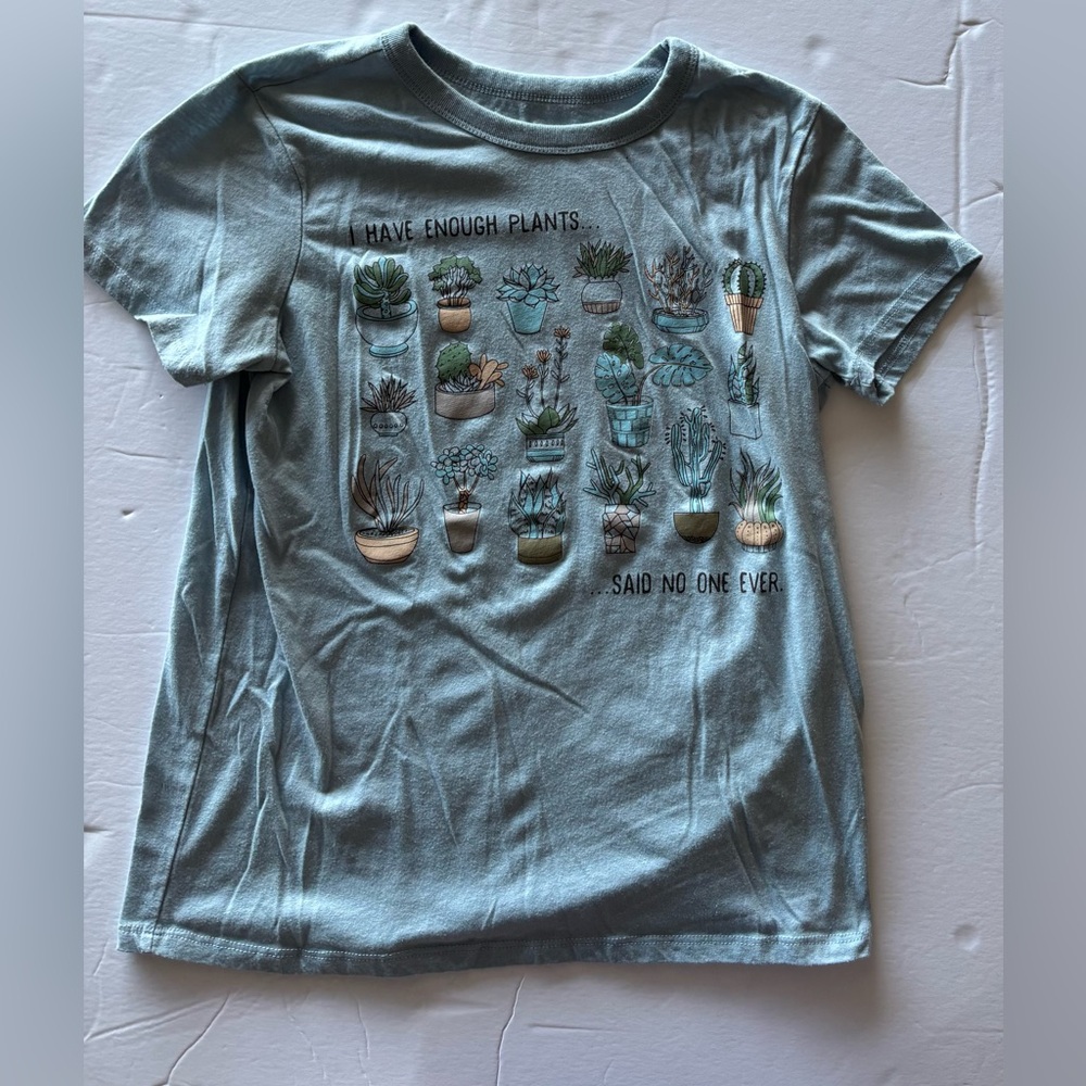 Zoe +Liv Graphic women’s tshirt size small
